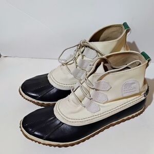 Sorel  The Bsy Black and Cream Lace-Up Duck Boots Ladies 10, Unisex